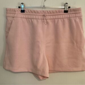 Lululemon Softstreme High-Rise Short 4” Size 12 NWOT